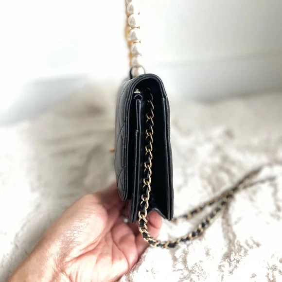Chanel Quilted Lambskin Pearl Crown Clutch On Chain - Picture 4 of 16